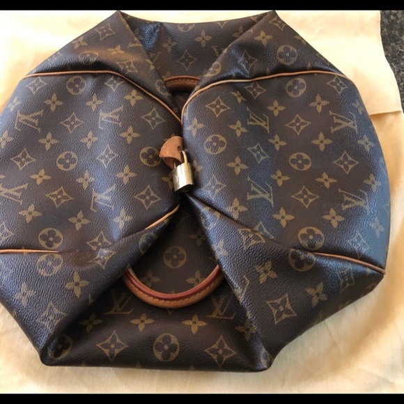 Authentic LV Speedy - Picture 3 of 16